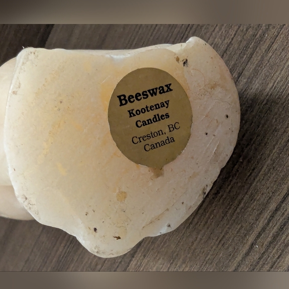 Beeswax Cat Candle From  Kootenay Candles - Picture 4 of 9